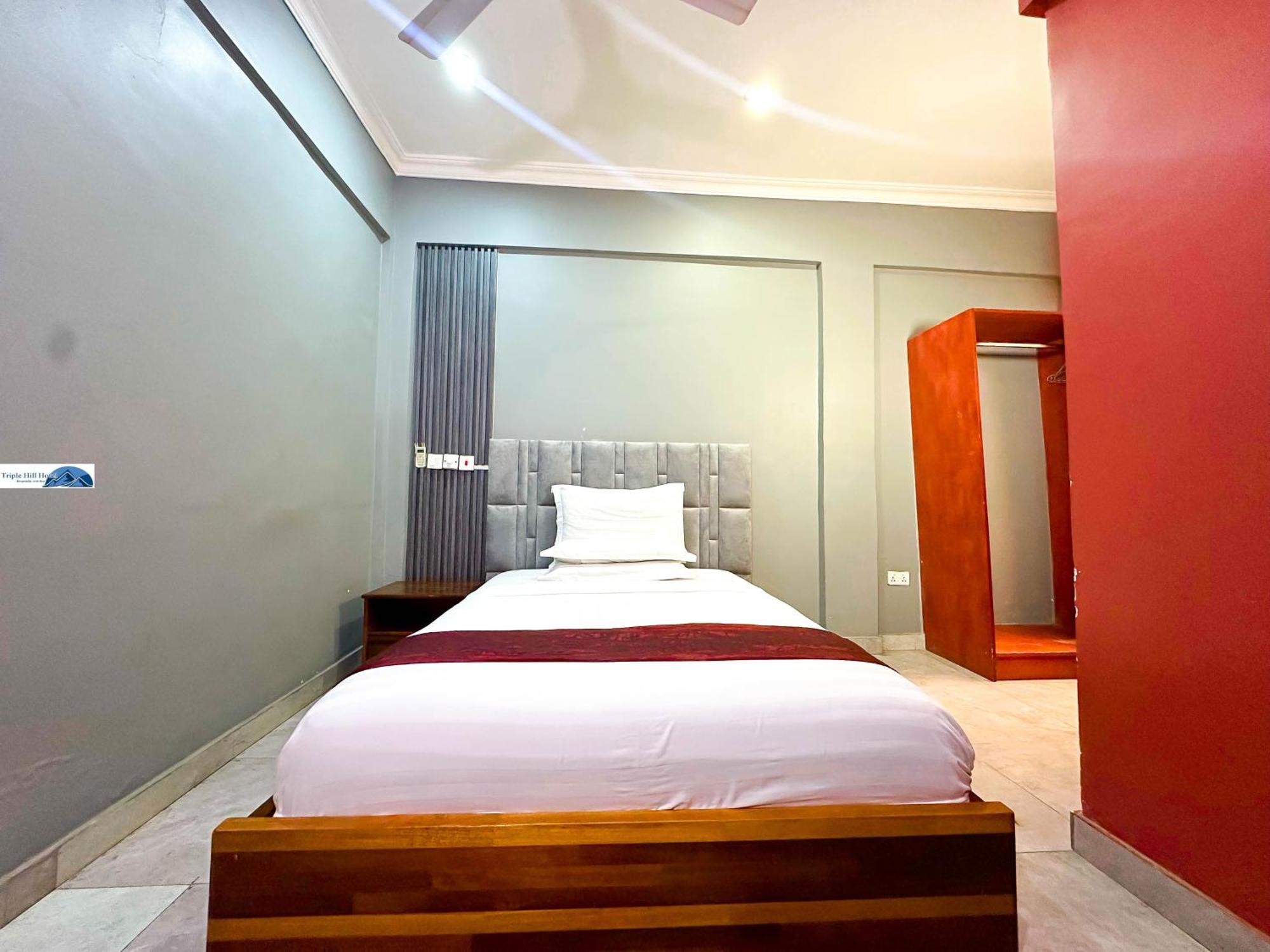 Triple Hill Hotel Weija Exterior foto